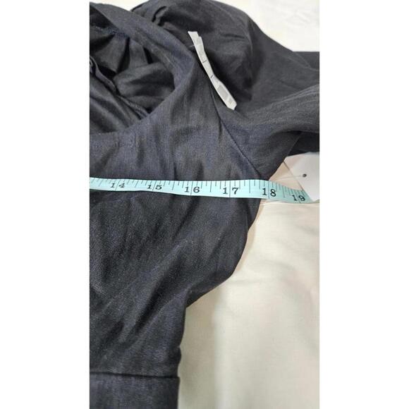 Chelsea 28 Women's Black Puff-Sleeve Romper Size Medium NWT - Picture 7 of 8